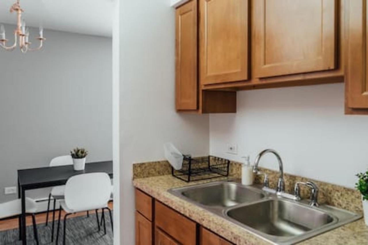שיקגו 1Br Stylish Apartment, Perfect For Getaway - Oakdale 201 מראה חיצוני תמונה